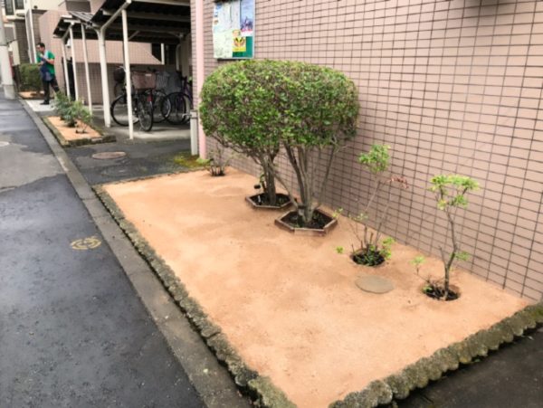 雑草対策 防草対策 に効果的な10の方法とメリット デメリット お庭の専門店ニワナショナル 東京 埼玉