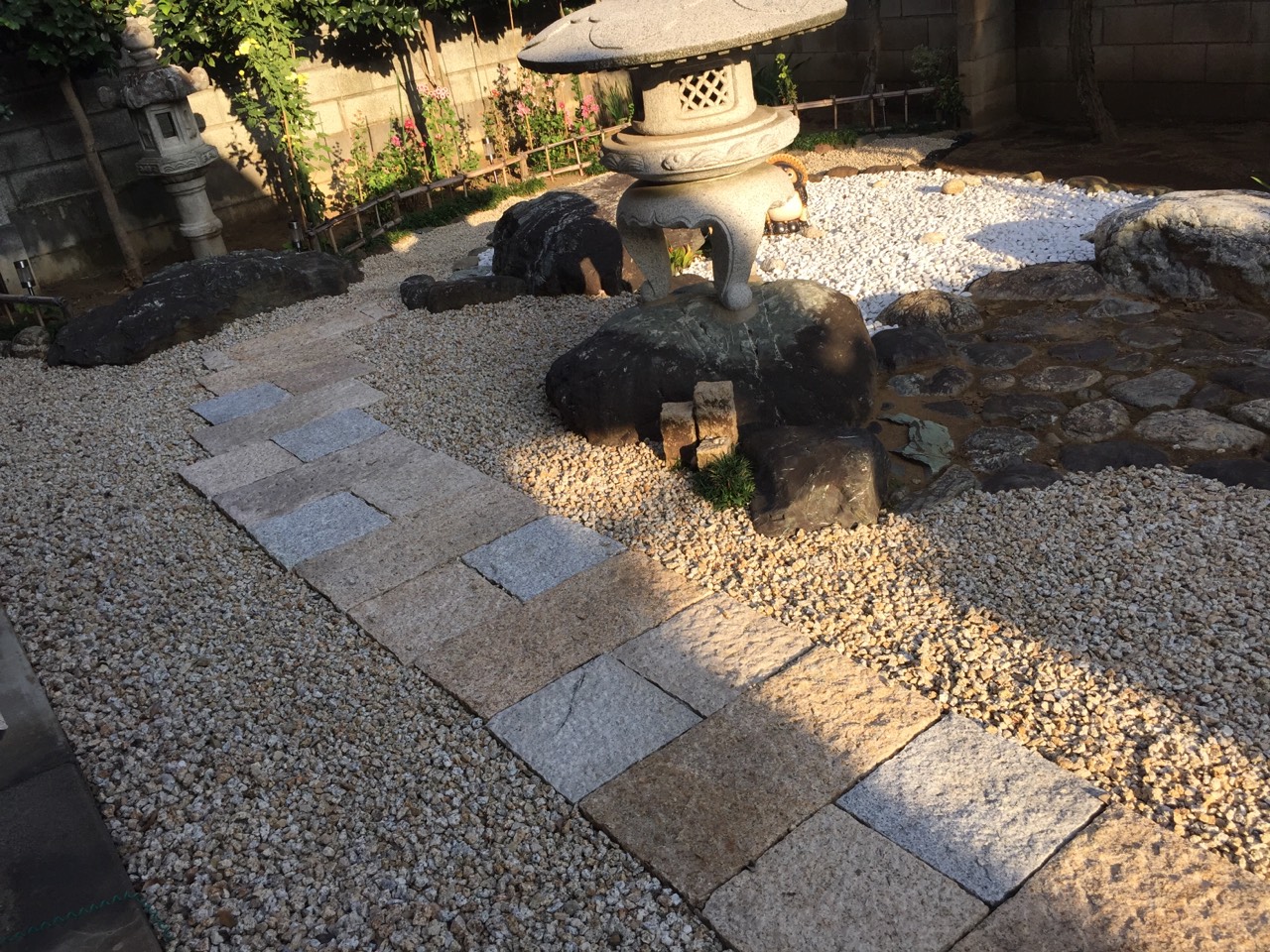 お庭のリフォームや外構工事の費用目安 施工例 お庭の専門店ニワナショナル 東京 埼玉