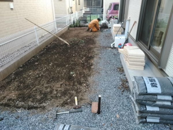 人工芝 おしゃれなタイルで施工 お庭の専門店ニワナショナル 東京 埼玉