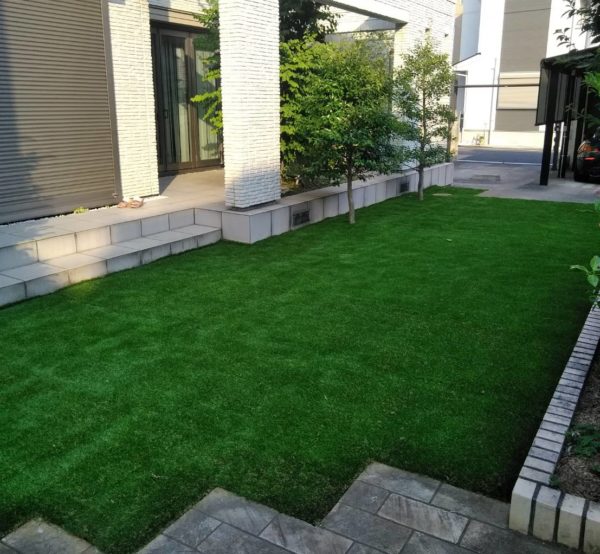 芝張り 芝刈り 芝はがし 張り替え業者なら お庭の専門店ニワナショナル 東京 埼玉