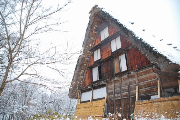 白川郷 合掌造りの「おだれ」