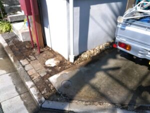 剪定・消毒・除草・土回収・防草シート・砂利敷き