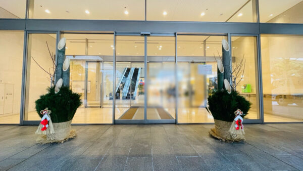 門松の配送・設置・撤去作業の様子