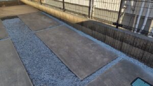 砂利敷きの作業写真