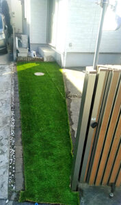 防草シート、人工芝の雑草対策、抜根作業、／上尾市