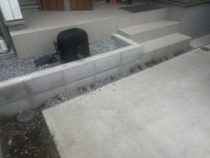 人工芝張りの作業写真