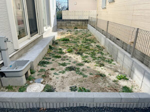 草刈り、整地から、防草シート、人工芝、砂利で、雑草対策／さいたま市西区