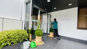 門松の配送・設置・撤去作業写真